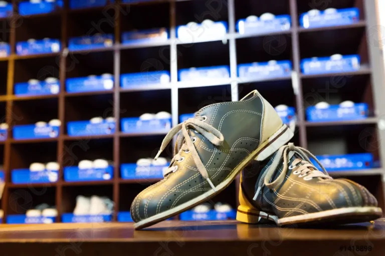 Pourquoi on met des chaussures de bowling ? Pourquoi-on-met-des-chaussures-de-bowling